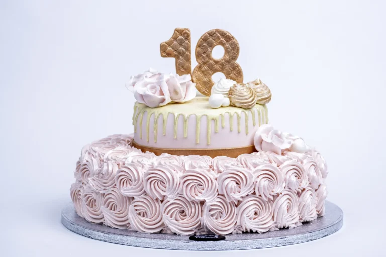 Tort 18-nastka różowy